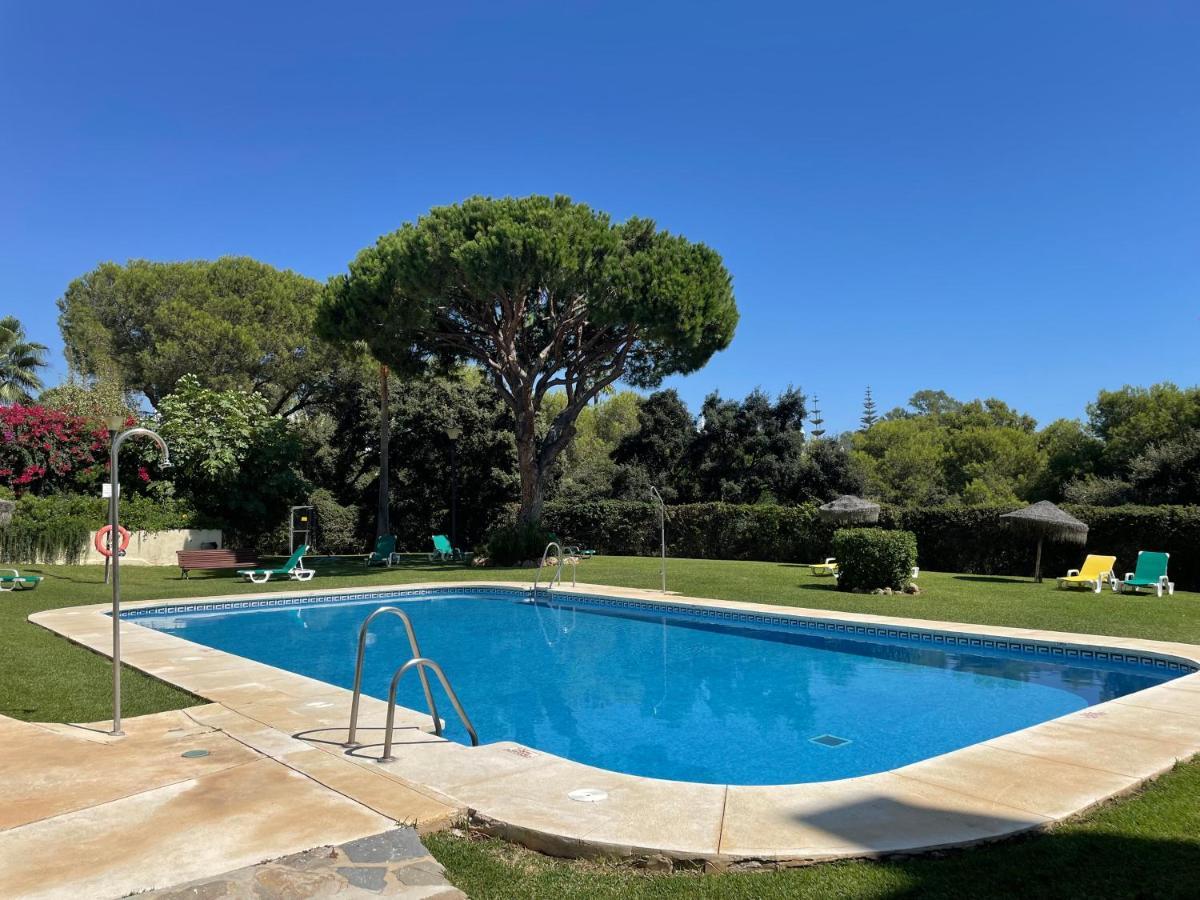 Beautiful Holiday Apartment 2 Bedroom Beach And Pool Malaga Marbella Calahonda Royale Mijas Costa Spain Экстерьер фото